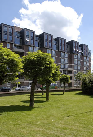 Woonzorgcentrum Wilgenhof Eindhoven : bestaande bouw met optopwoningen : odeon architecten